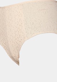 Beige kanten string met een bloemenpatroon en doorschijnende stof, met een brede tailleband en gladde randen voor comfort en pasvorm.