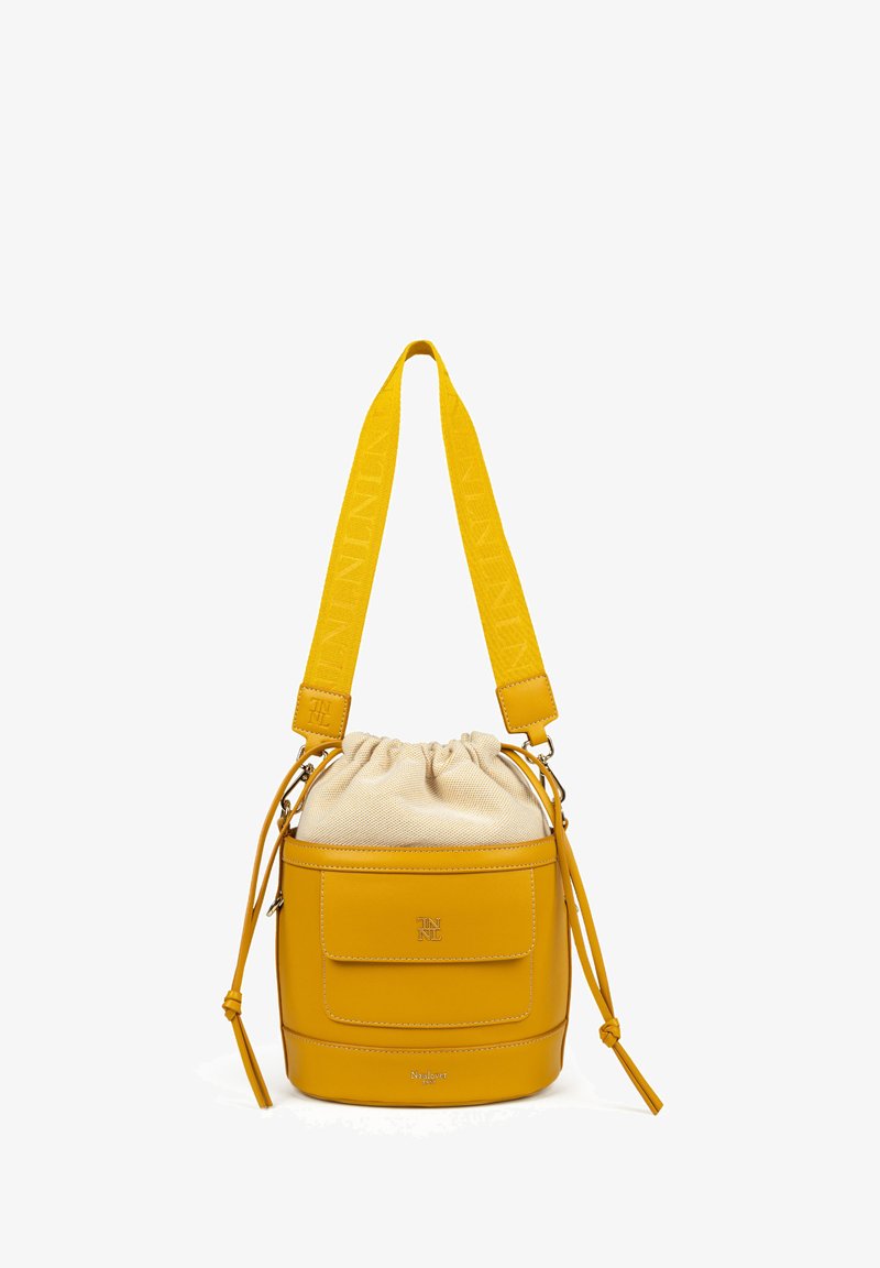 Gul läder bucket bag med dragskoöppning, beige tygfoder och en framficka. Har en strukturerad gul rem med logotyp.