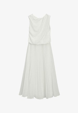 Abito bianco senza maniche con corpetto drappeggiato e gonna plissettata e fluente che arriva fino a metà polpaccio.