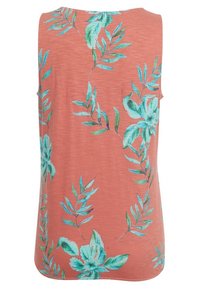 Korallfarbenes Tanktop mit floralem Muster und grünen Blättern sowie blauen Akzenten. Weicher, leichter Stoff mit lockerer Passform und abgerundetem Saum.
