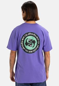 Quiksilver CIRCLE BACK - Camiseta estampada - pmg