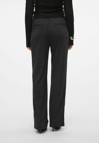 Vero Moda VMMAYA TAILLE - Hlače - black
