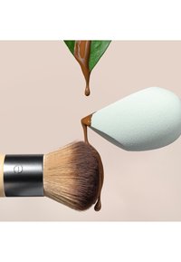 Miniatyrbild 6
