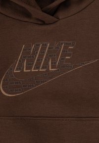 Nike Sportswear FUTURA WRAP PANT UNISEX SET - Dresside alumine osa - cacao wow