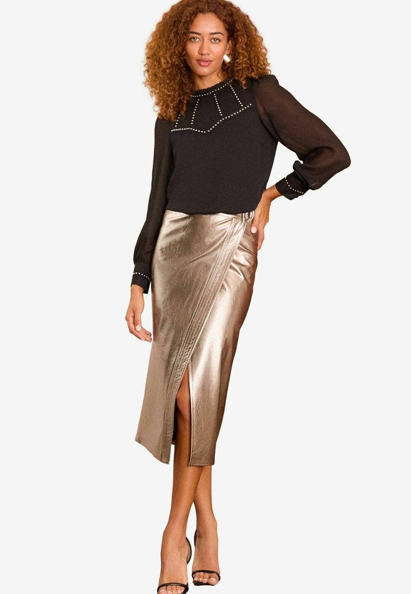 Love & Roses PETITE FIT - STUD TRIM LONG SLEEVE - Blúzka - black