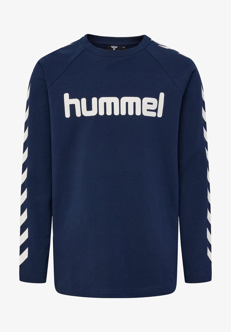 Marinblå sweatshirt med lång ärm, tillverkad av bomull, med vitt "hummel"-logotyp och vitt chevronmönster längs ärmarna. Rund halsringning, avslappnad passform.