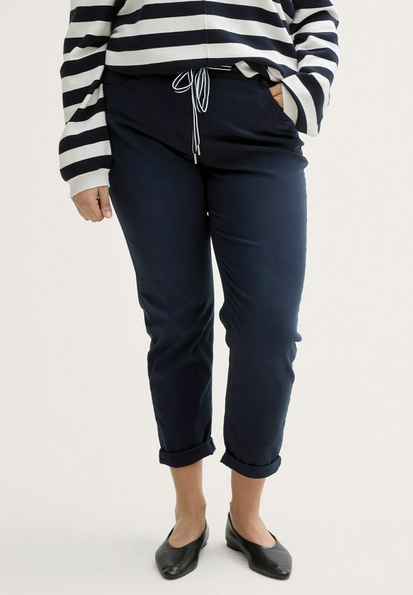 CROPPED  - Stoffhose