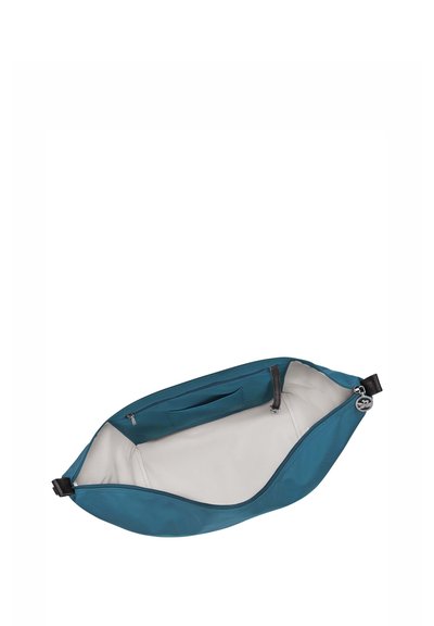 Tasche aus türkisfarbenem Stoff mit einem Reißverschluss oben, ausgestattet mit einem hellen Innenraum und einer kleinen Innentasche. Glatte Textur, minimalistisches Design.