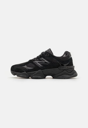 New Balance, Baskets basses - black