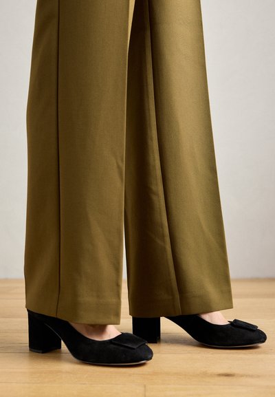 VIRNILISA - Escarpins - black