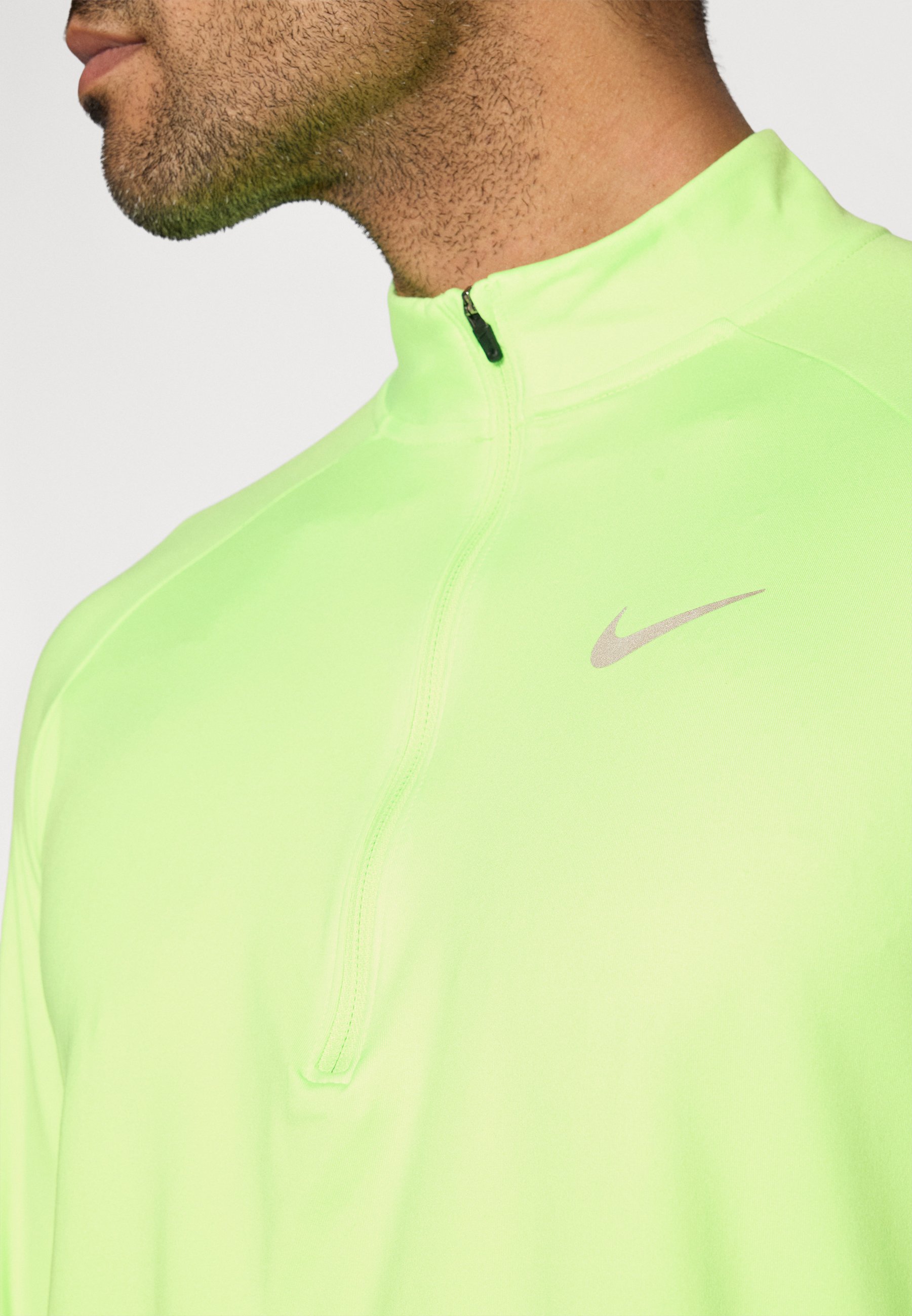 Nike Performance STRIDE MIDLAYER - Langarmshirt - lime blast