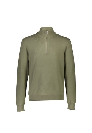 Suéter de color verde oliva con un alto cuello y un cierre de cremallera de un cuarto. Textura de punto, puños y dobladillo acanalados. Diseño simple y clásico.