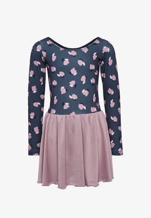 Langærmet navyblå kjole med pink blomsterprint på toppen og ensfarvet lys pink, flydende nederdel, designet til et barn.