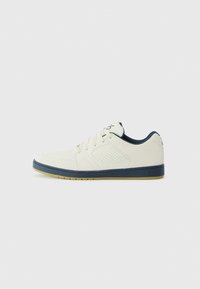Unselected, white/navy/gum