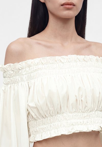 Norma Kamali LONG SLEEVE PEASANT CROPPED - Μπλούζα - snow white
