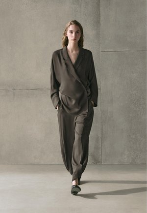 Massimo Dutti FLOWING DOUBLE-BREASTED  - Bluse - green