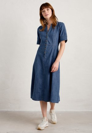 WIGHTWICK THREE QUARTER SLEEVE  - Denimkjoler - mid indigo wash