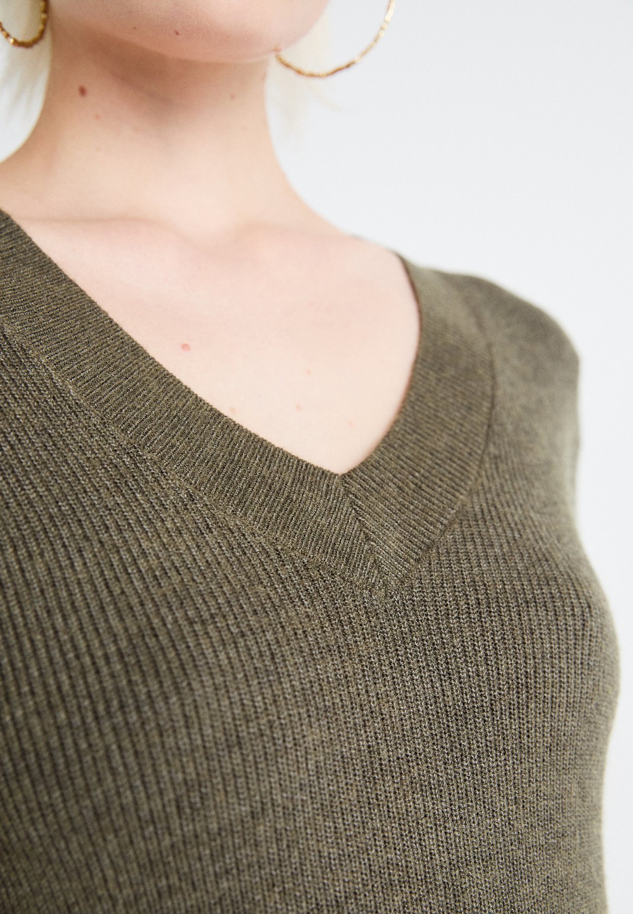 ONLKATIA VNECK DRESS