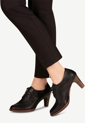 Šněrovací kotníkové boty - black