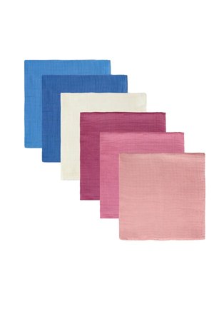 Zes opgevouwen katoenen zakdoeken in verschillende kleuren, diagonaal gerangschikt van lichtroze tot donkerblauw op een witte achtergrond.