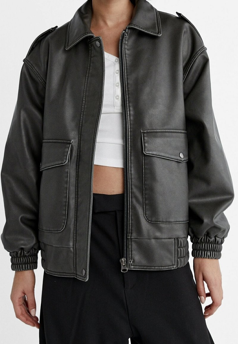 Stradivarius Veste en similicuir - grey