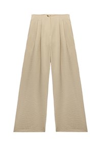 Pantaloni beige a gamba larga in tessuto testurizzato, con pieghe frontali e chiusura con bottone in vita. Silhouette dritta, senza tasche.