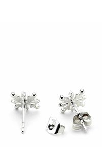 Lumihiutaleen muotoiset sterlinghopeiset nappikorvakorut, joissa on pyöristetyt yksityiskohdat ja kiiltävä pinta. Mukana turvallinen takakappale.