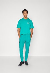 adidas Originals LIVERPOOL FC ICON  - Klub merchandise - sea green