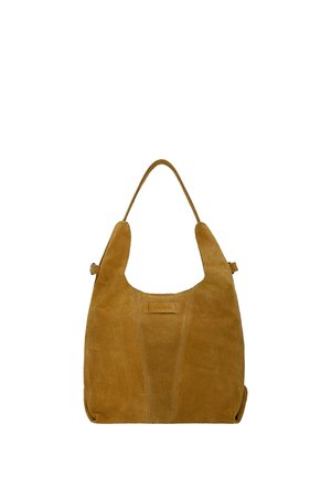 Bruine suède schoudertas met één riem en een rechthoekige, gestikte logopatch op het voorste midden.