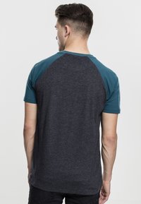 Urban Classics RAGLAN CONTRAST  - Print T-shirt - dark gray mottled/blue gray