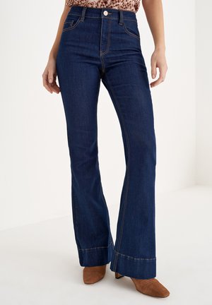 Camomilla Italia DRUD - Flared Jeans - blue denim plain