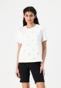 JDY - JDYCIF BRODERIE ANGLAISE  - Print T-shirt - cloud dancer Thumbnail Image 1