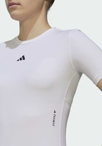 adidas Performance TECHFIT - Camiseta básica - white
