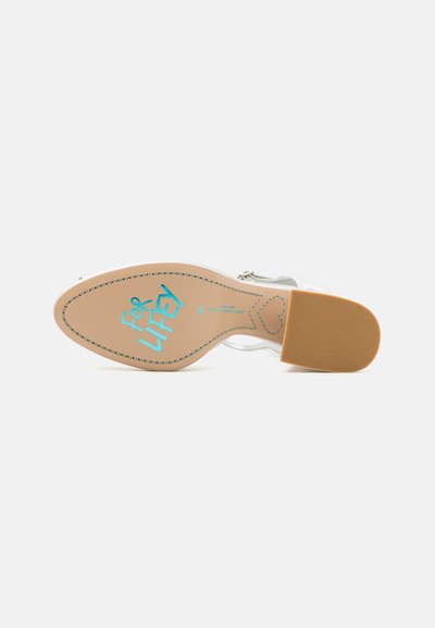 Sophia Webster PIROUETTE BALLET MID BLOCK - Klassieke pumps - ivory