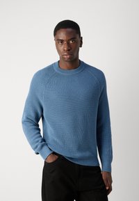 Marc O'Polo DENIM LONGSLEEVE RAGLAN - Strikkegenser - provincial blue