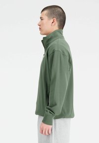 New Balance Felpa - deep olive green