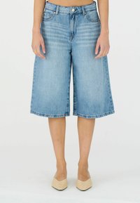 AUGUSTA WASH PALENCIA - Jeansshorts - denim blue