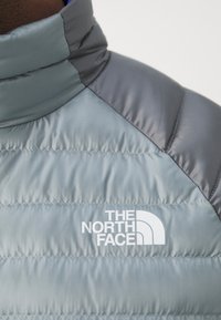 The North Face M BETTAFORCA LT DOWN JACKET - Jakna ispunjena paperjem - monument grey/smoked pearl