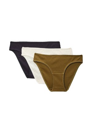 Trois paires de slips en coton en bleu marine foncé, blanc avec un motif, et vert olive. Chacun a une texture lisse et une ceinture élastique.