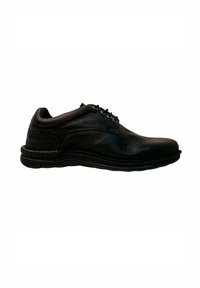 Zapato de cuero negro con puntera redondeada, diseño de cordones, cuello acolchado y suela de goma flexible. Presenta detalles de costura sutiles.