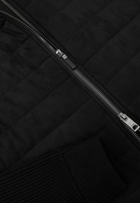 Reiss REGULAR FIT - HYBRID ZIP - Zimní bunda - black