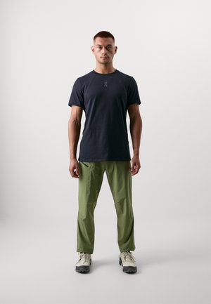 On TREK - T-shirt till träning - black