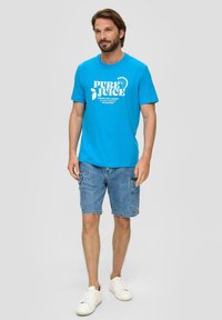 s.Oliver FRONTPRINT - T-shirt print - azurblau