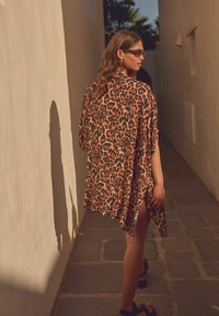 Next OVERHEAD  COVER-UP - Tunika - leopard