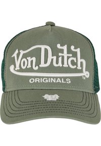 Zelená sieťovaná trucker čiapka so štruktúrovaným predným dielom. Obsahuje biele vyšívané logo "Von Dutch" a text "ORIGINALS". Zakrivený šilt so šitými akcentmi.