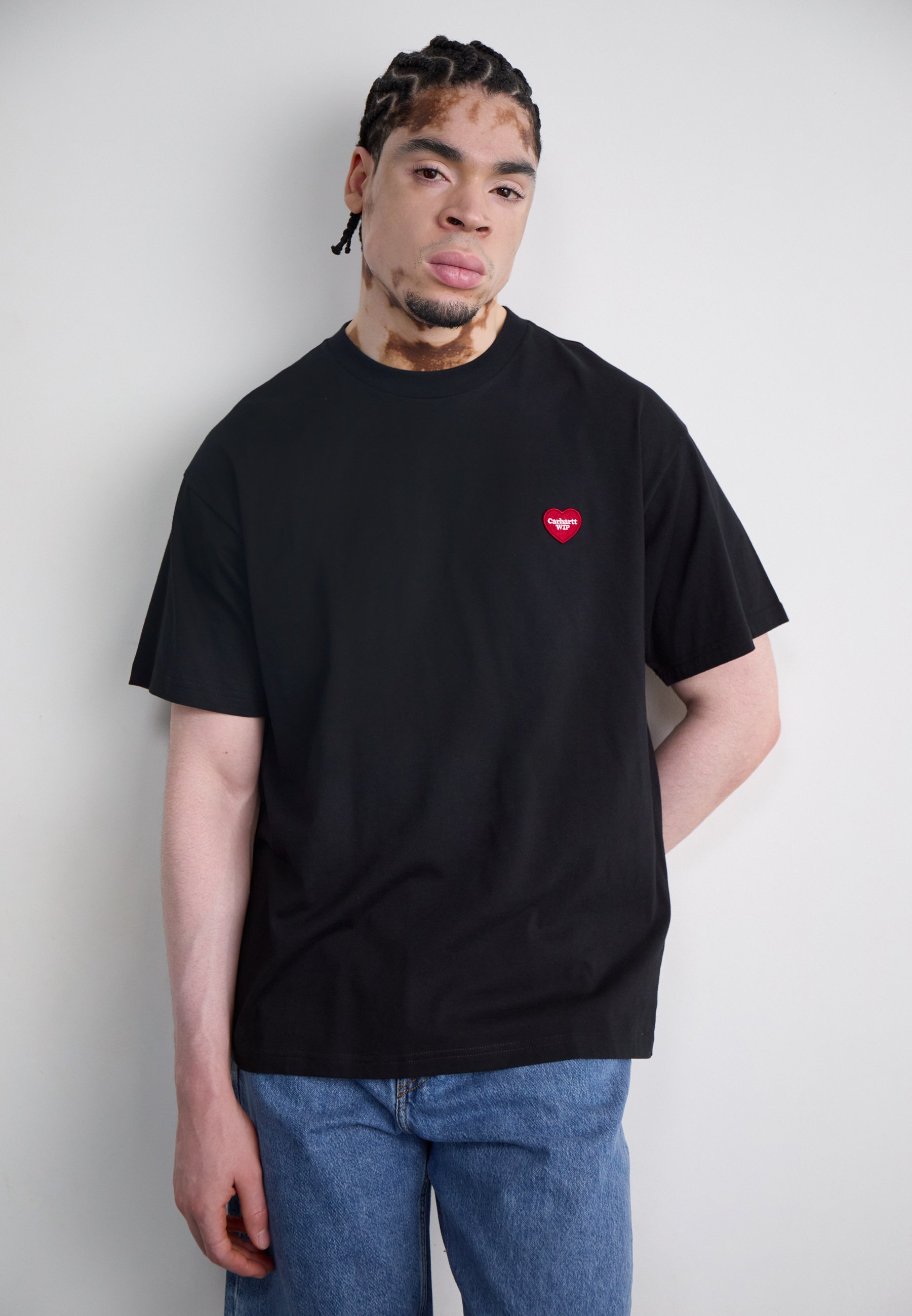 ★ドイツ発*carhartt WIP*新作*Heart II Hartt Tシャツ/BLACK★ Carhartt WIP W' S/S Heart Patch T-Shirt, Black / Black