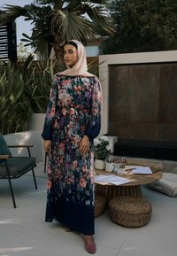 Love & Roses Velika haljina - navy floral