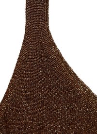 Tissu tricoté marron avec des fils métalliques, présentant un motif triangulaire et une texture lisse. Accentué par un éclat subtil.