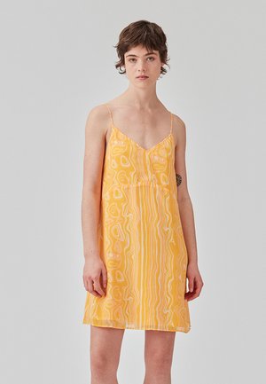 Modström DONTE PRINT STRAP DRESS - Kasdienė suknelė - peachy