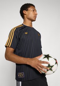 adidas Originals MANCHESTER UNITED ICON  - Article de supporter d'équipe de club - black